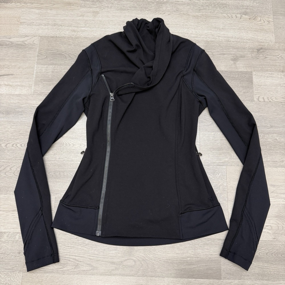 Lululemon Bhakti Yoga Jacket Womens 8 Black Asymmetrical Zip Luon Thumbholes - Picture 1 of 9